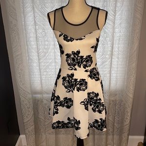 Cocktail / party dress White with Black Roses
